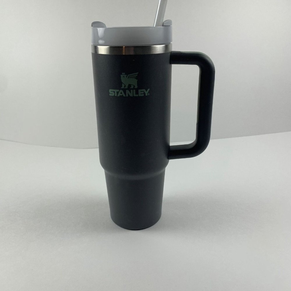 Stanley 10-10827-012 Quencher H2.0 Flow State Tumbler with Lid and Straw 8304‎